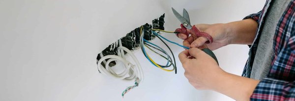 Installation électrique en Haute-Savoie : pourquoi opter pour les services d'un professionnel ?